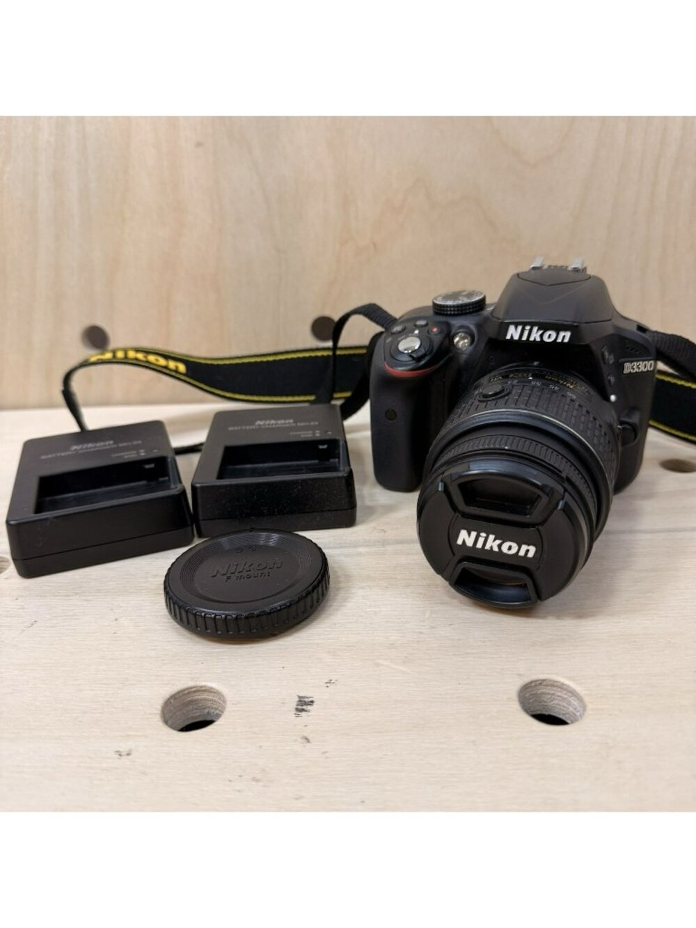 Nikon D3300 DSLR Digital Camera with AF-P DX NIKKOR 18-55mm f/3.5-5.6G Lens EUC!
